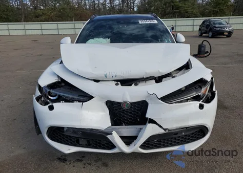 2023 Alfa Romeo Stelvio Ti из США, поврежденный, VIN ZASPAKBN0P7D55274